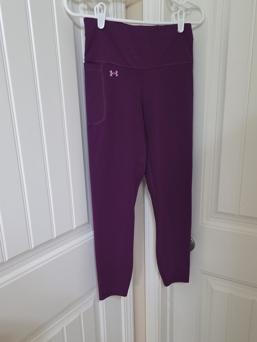 Under Armour Deep Purple High-Waist Capri Leggings with Side Pocket